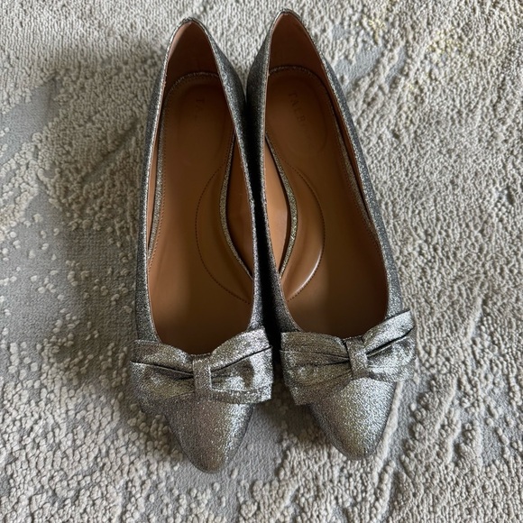 Talbots pointy toe ballet flats Edison bow silver sparkly leather 8.5 - Picture 2 of 12